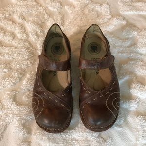 El Naturalista size 38 MaryJane Clog